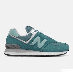 Womens New Balance 574 sneakers